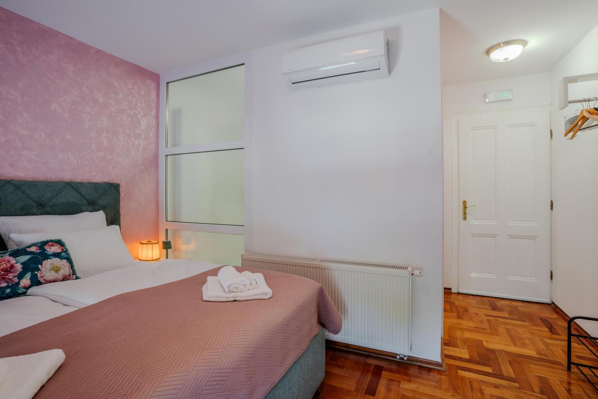 Rosa Bed & Breakfast *