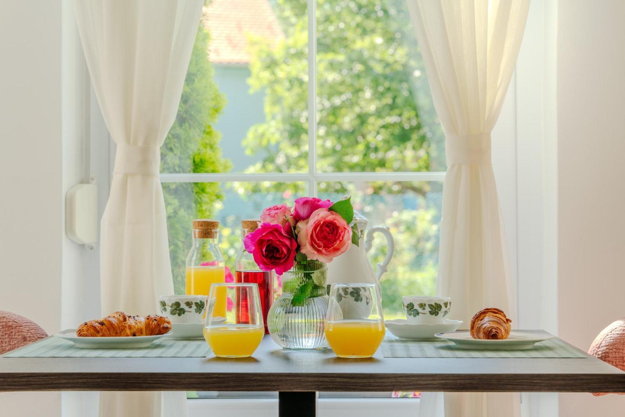 Rosa Bed & Breakfast *